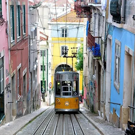 Casa Da Mae * A dos Cunhados